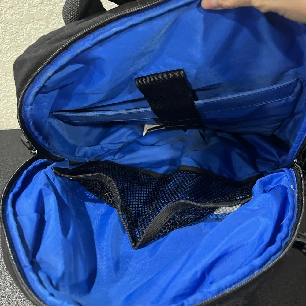 Timbuk2 Especial Medio Backpack Black Cycling Commuter Laptop Bag Expandable